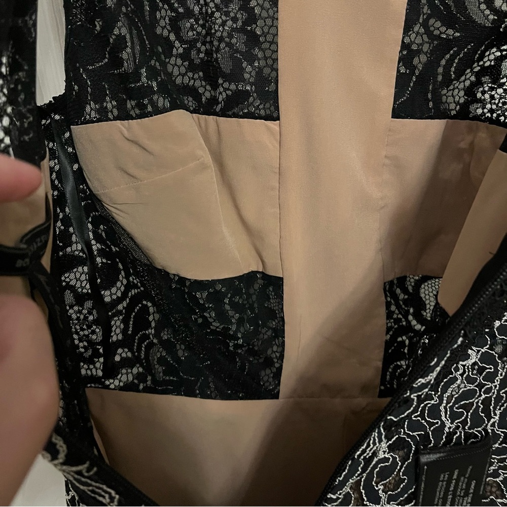 Lace illusion sleeveless cocktail dress - Picture 4 of 8